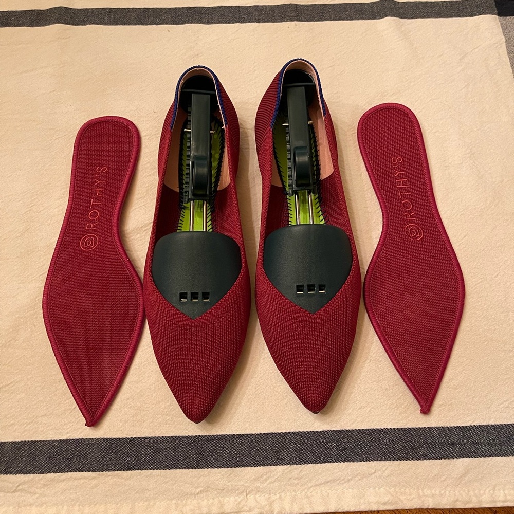 Rothy’s cinnamon points, size 9
